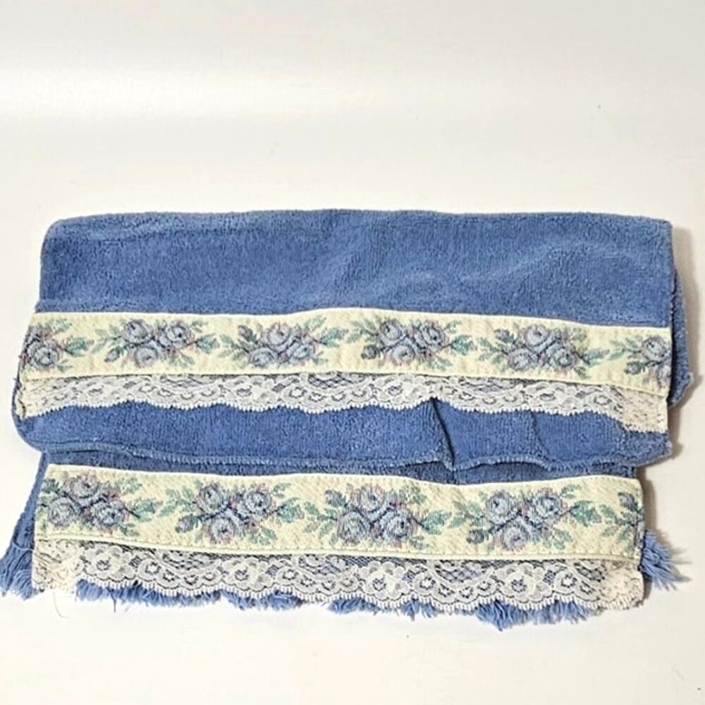 Vintage 1980s The Water Works Blue Floral Lace Hand Towel Washcloth Set USA